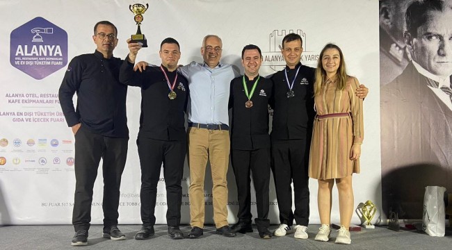 ESBAŞ aşçılarına uluslararası yarışmada madalya yağdı