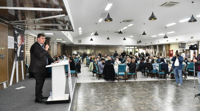 Başkan Tugay: Burada bir dakika yanımda durmayan bir belediye başkanımız başka şehirde başkaları için çalışıyor