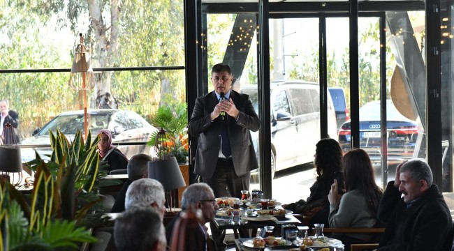 Başkan Tugay: Deprem bölgesinde insanlar hala konteynerde, çadırda. Madem paranız var oralara sosyal konut yapsanıza