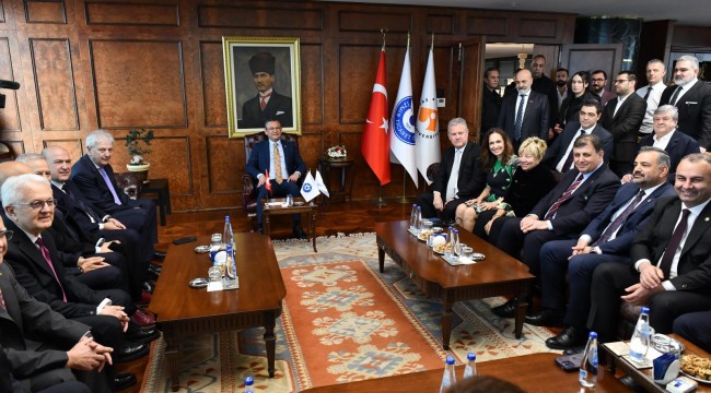 CHP Genel Başkanı Özel: AB Sürdürülebilirlik Raportörü, Tugay'ın adaylığı için beni tebrik etti