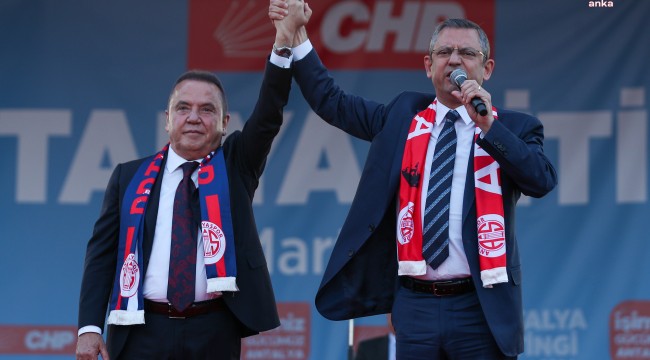 Muhittin Böcek, AKP’li rakibini hedef aldı, "Antalya deprem planı için evrak göndermeyen tek belediye Kepez’di. Şimdi ‘deprem master planı yapacağını söylüyor”