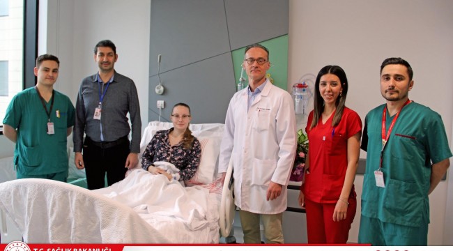 On Binde Bir Görülen Hastalık İzmir Şehir Hastanesi’nde Başarıyla Tedavi Edildi