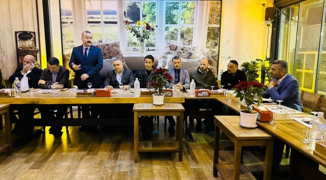 Urla Belediye Başkan adayı Bakırlı muhtarlara projelerini anlattı