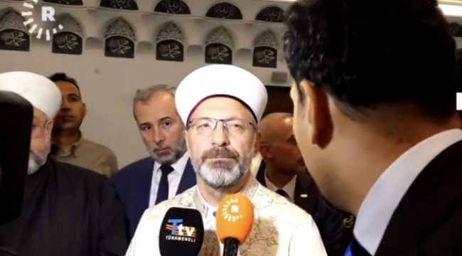 Arapça’yı anlamadı olay oldu: Ali Erbaş’a sürpriz hediye