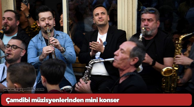 Çamdibi müzisyenlerinden mini konser