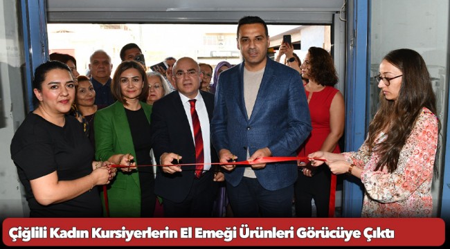 Çiğlili Kadın Kursiyerlerin El Emeği Ürünleri Görücüye Çıktı