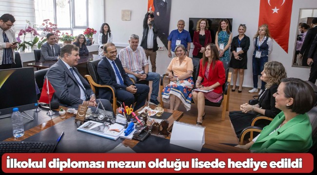 İlkokul diploması mezun olduğu lisede hediye edildi