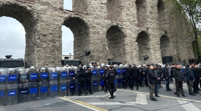 Yerlikaya&#039;dan 1 Mayıs&#039;ta görev alan İstanbul polislerine teşekkür: &quot;Sizlerle iftihar ediyorum&quot;