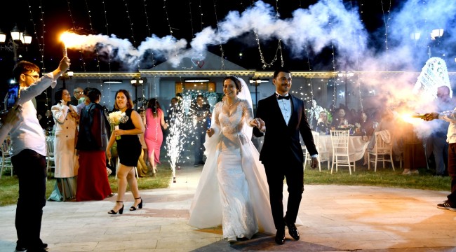 Yılın Düğünü Menderes&#039;te Yapıldı