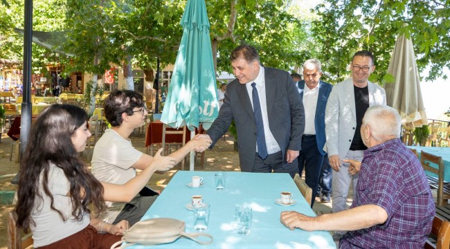 Başkan Tugay Kurban Bayramı&#039;nda Kiraz ve Beydağ&#039;daki yurttaşlarla buluştu