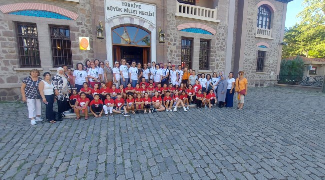 Çağdaş Yaşam Çocuk Korosu'nun Anıtkabir Ziyareti