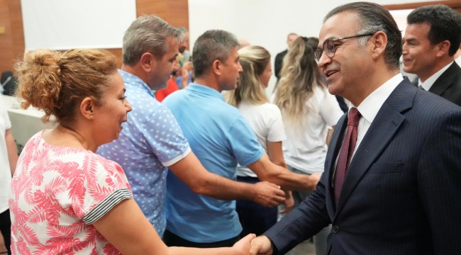 İzmir İl Milli Eğitim Müdürlüğünde Bayramlaşma Heyecanı