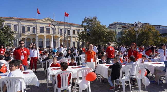 İzmir'de Akıl ve Zeka Oyunları Turnuvası Düzenlendi