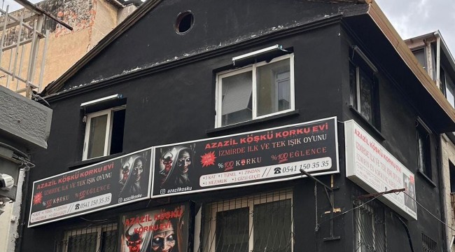 Kanlı vücut maketlerine el atıldı: İzmir’de korku evleri önündeki cansız mankenler toplatıldı