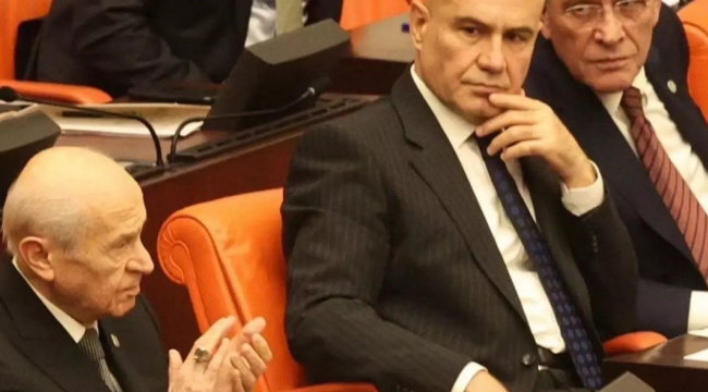 Bahçeli&#039;nin Bakırhan&#039;a alkışı gündem olmuştu: Turhan Çömez o bakışın nedenini açıkladı
