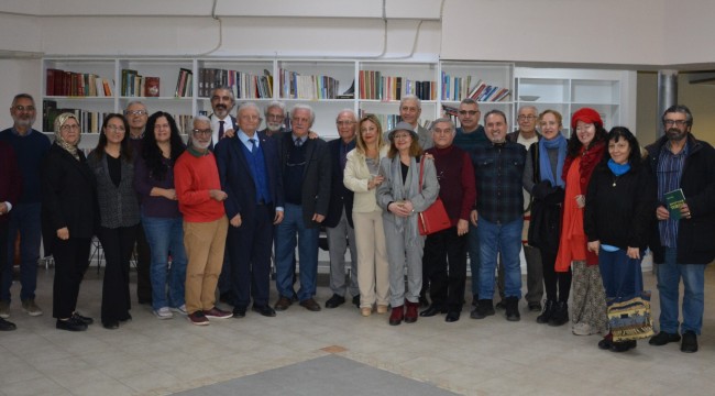 Karataş'ta 'Şiir her zaman' etkinliği başladı