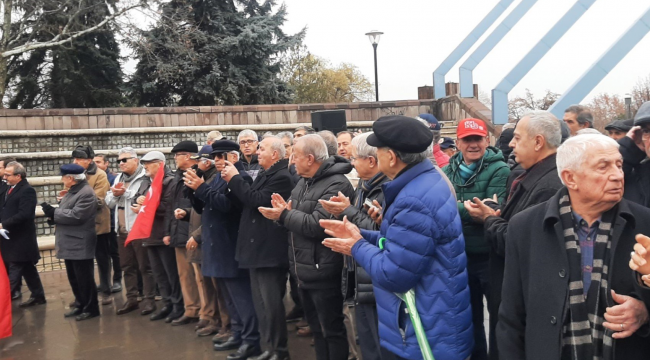 Emekli Subaylardan çağrı: &#039;Teğmenlerin ettiği yeminden korkmayın gurur duyun&#039;
