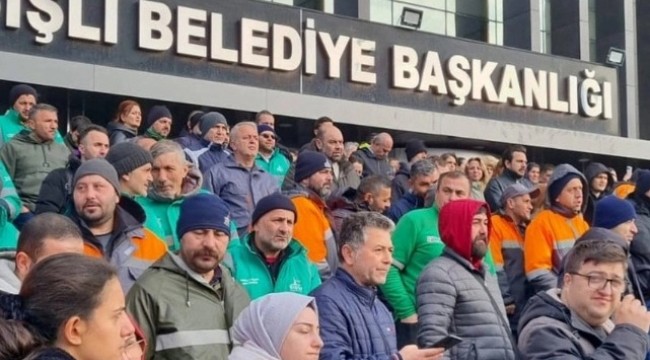 İstanbul&#039;da belediye işçileri eylemde: &quot;Ekrem Başkan yalnız değildir&quot;