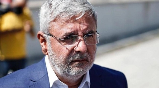 Metiner&#039;den Meclis&#039;e pankart çağrısı: Vekillerin dokunulmazlıkları kaldırılmalı