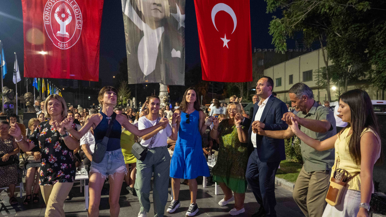 Abide-i Hürriyet Bornova’da yaşıyor