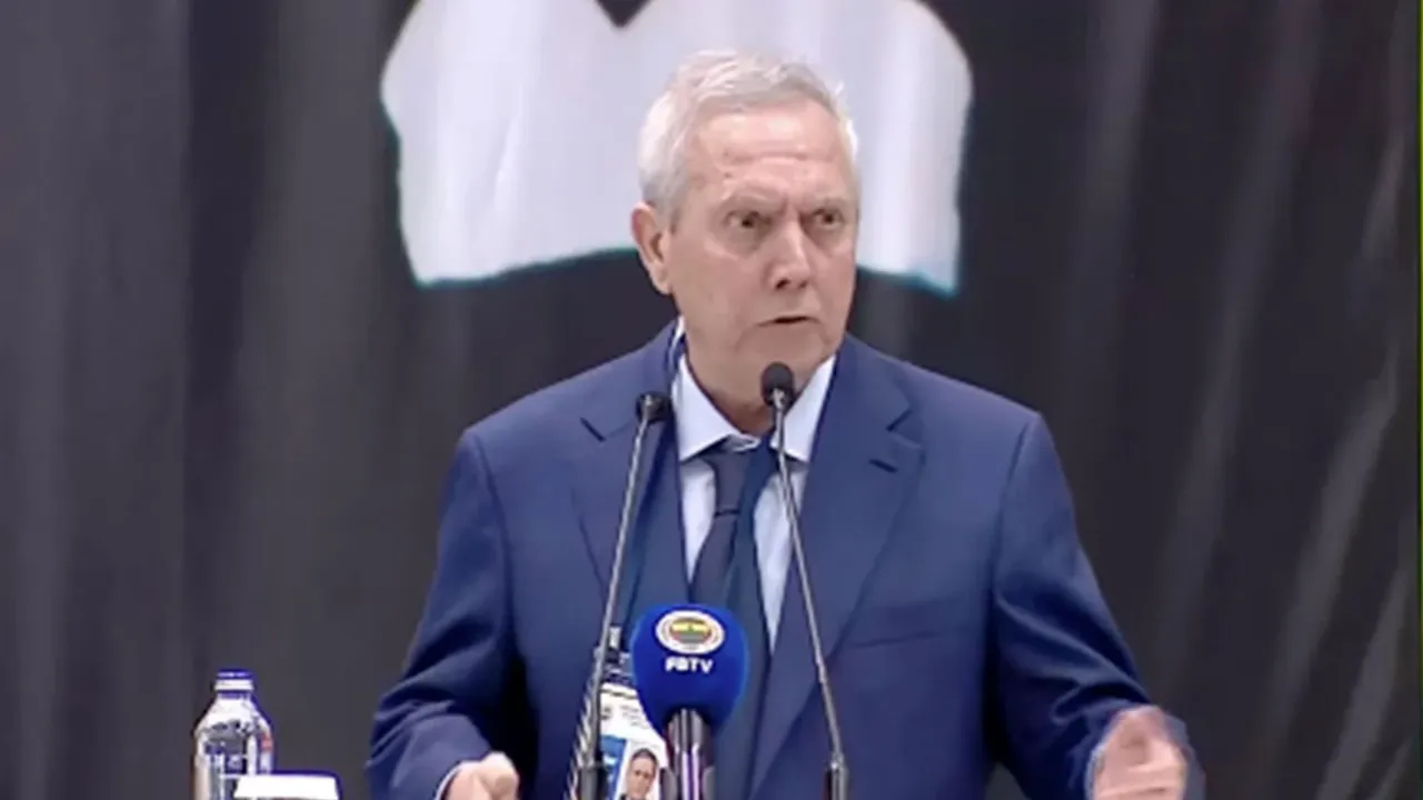 Aziz Yıldırım &#039;612 milyon euro borç&#039; iddiasına ateş püskürdü! &#039;Bunu yapmışsam şerefsizim, bunu söyleyenler de şerefsizdir!