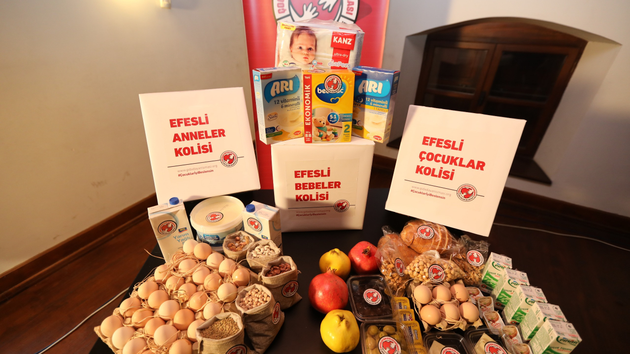 Efes Selçuk’ta Anne Adaylarına ve Bebeklerine Gıda Dayanışması Desteği