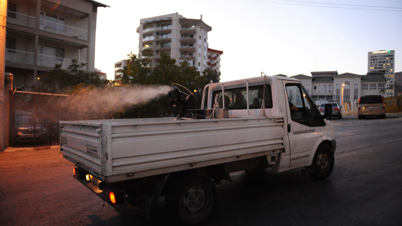Karşıyaka’da ilaçlama seferberliği