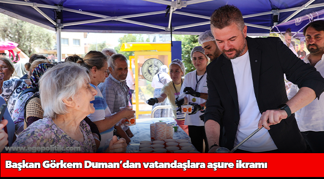 Başkan Görkem Duman’dan vatandaşlara aşure ikramı