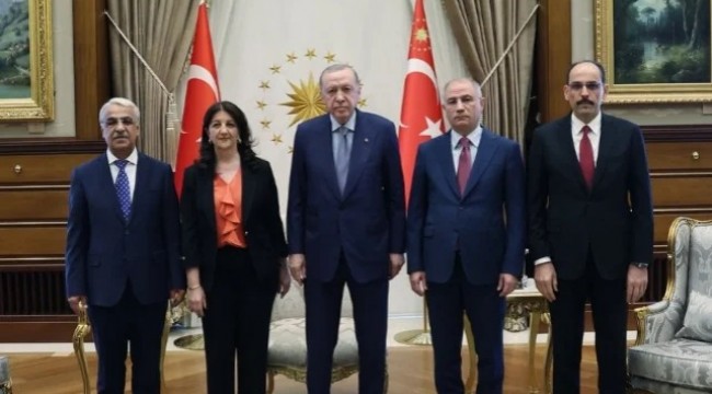 Erdoğan-İmralı heyeti görüşmesinden ilk görüntü