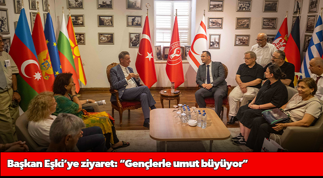 Hüsnü Bozkurt’tan Başkan Eşki’ye ziyaret: “Gençlerle umut büyüyor”