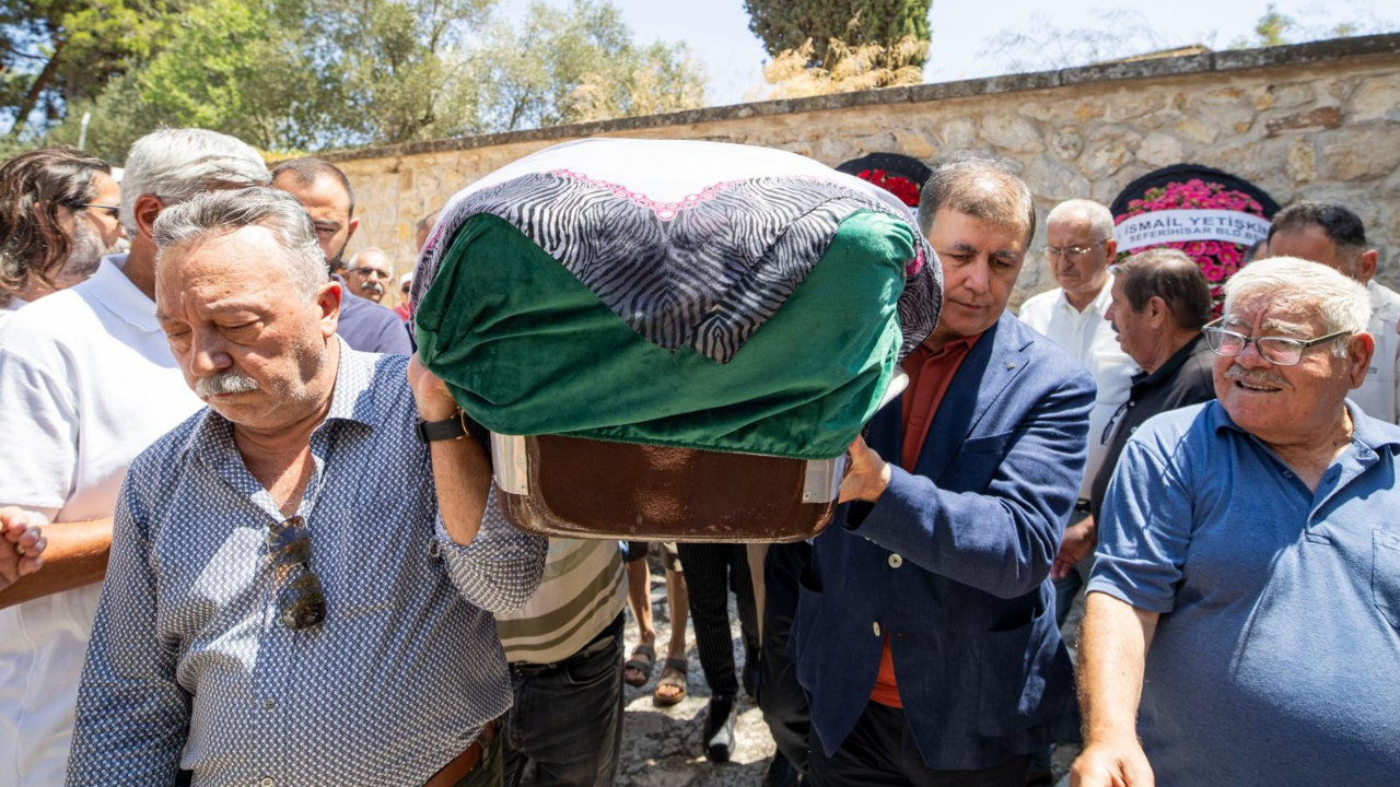 Tacettin Bayır’ın annesi son yolculuğuna uğurlandı