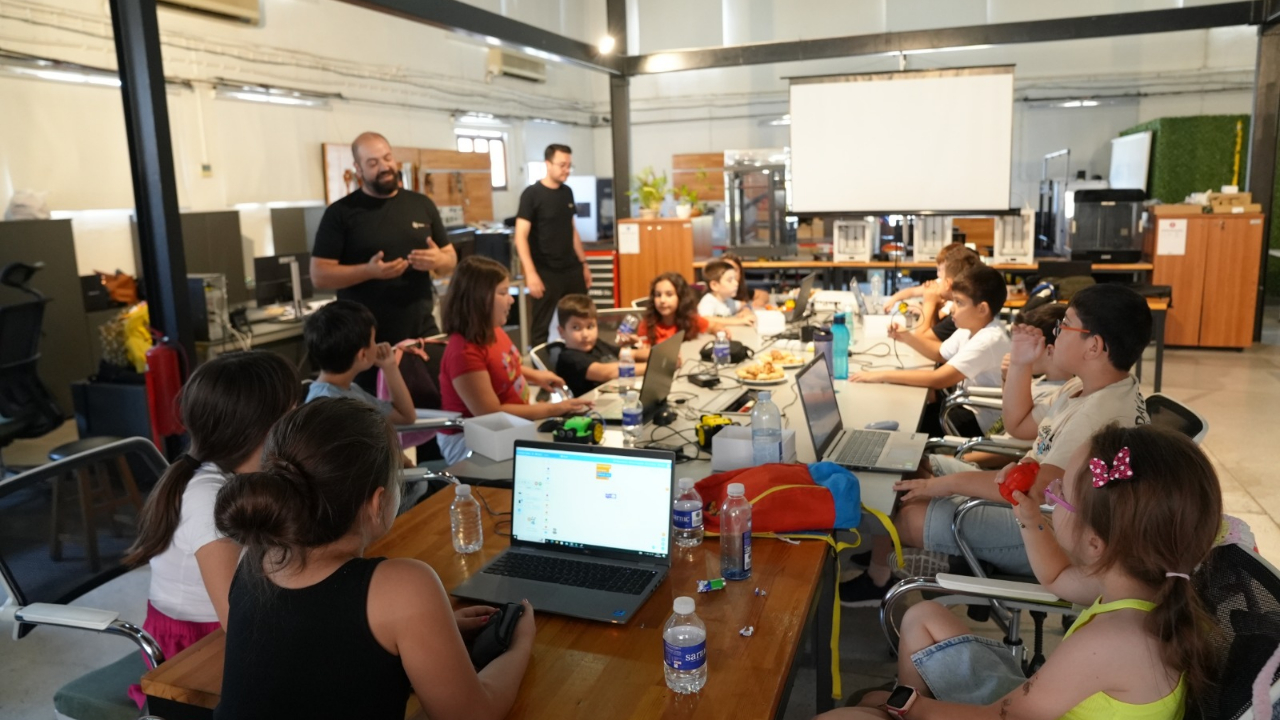 FabrikaLab İzmir ve Diyez Robotics’ten geleceğe yatırım