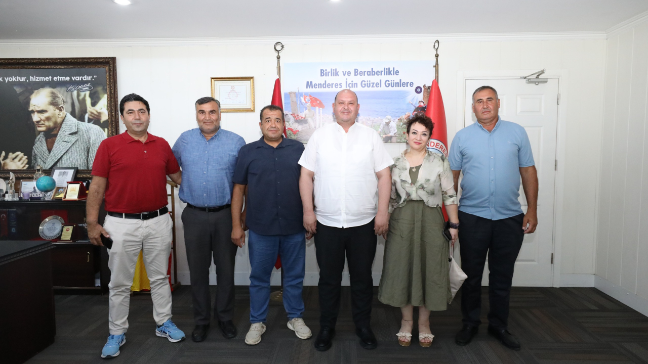 Başkan Çiçek, Muhtarlar Derneği’ni Ağırladı