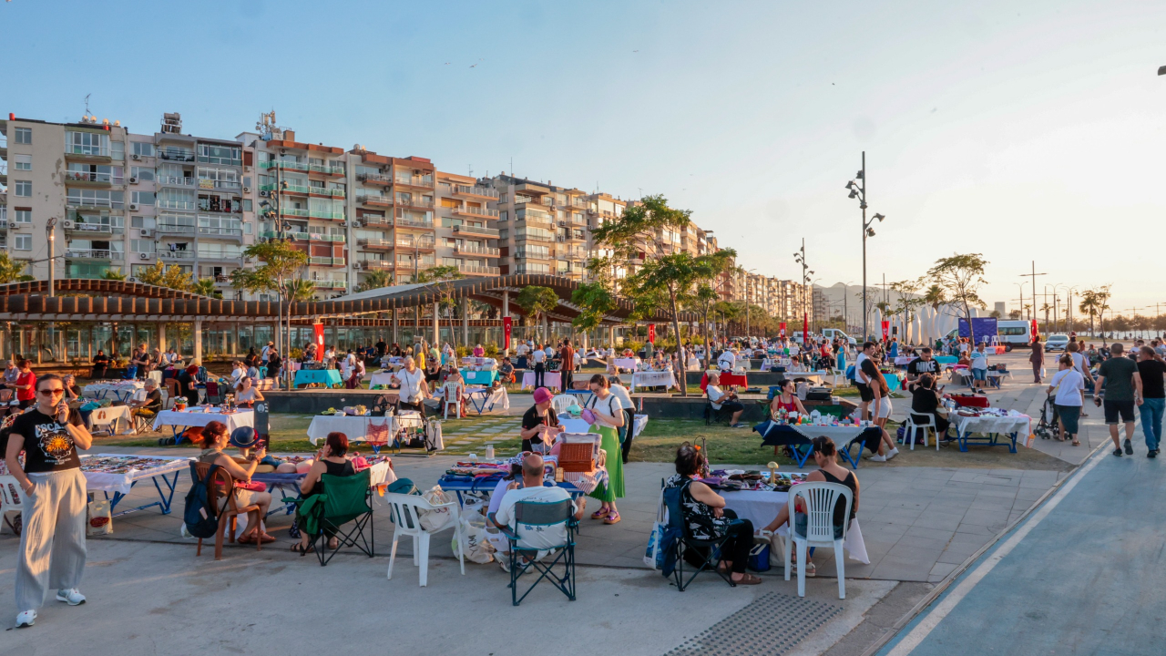 Gece Kermesi, Karantina Meydanı’na renk kattı