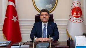 Adalet Bakanı Tunç&#039;tan &#039;İBB borsası&#039; açıklaması: Hiç kimse peşinen suçlu ilan edilemez