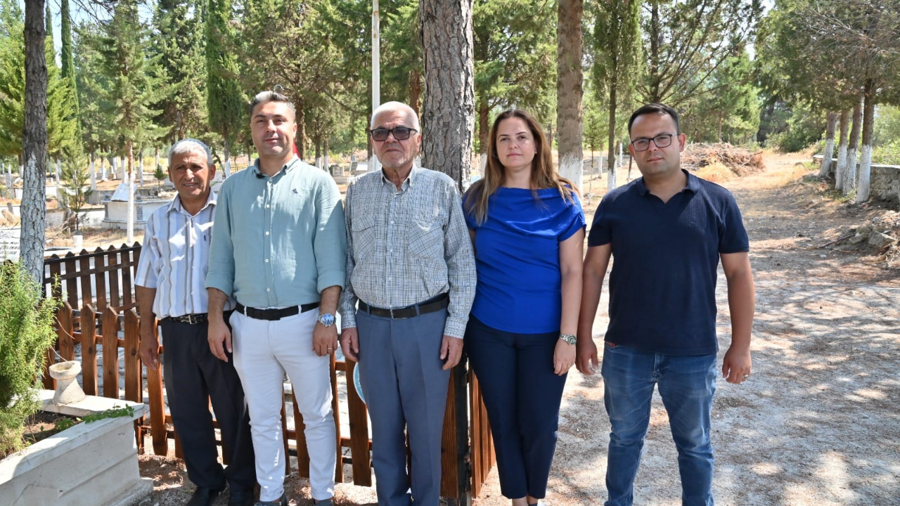 Manisa Büyükşehir Belediyesi Şehit Kabirlerini Yeniliyor