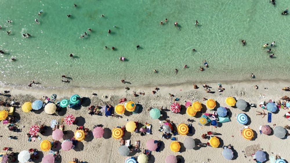 Çeşme Belediyesi plajları bir kez daha Mavi Bayrak kazandı