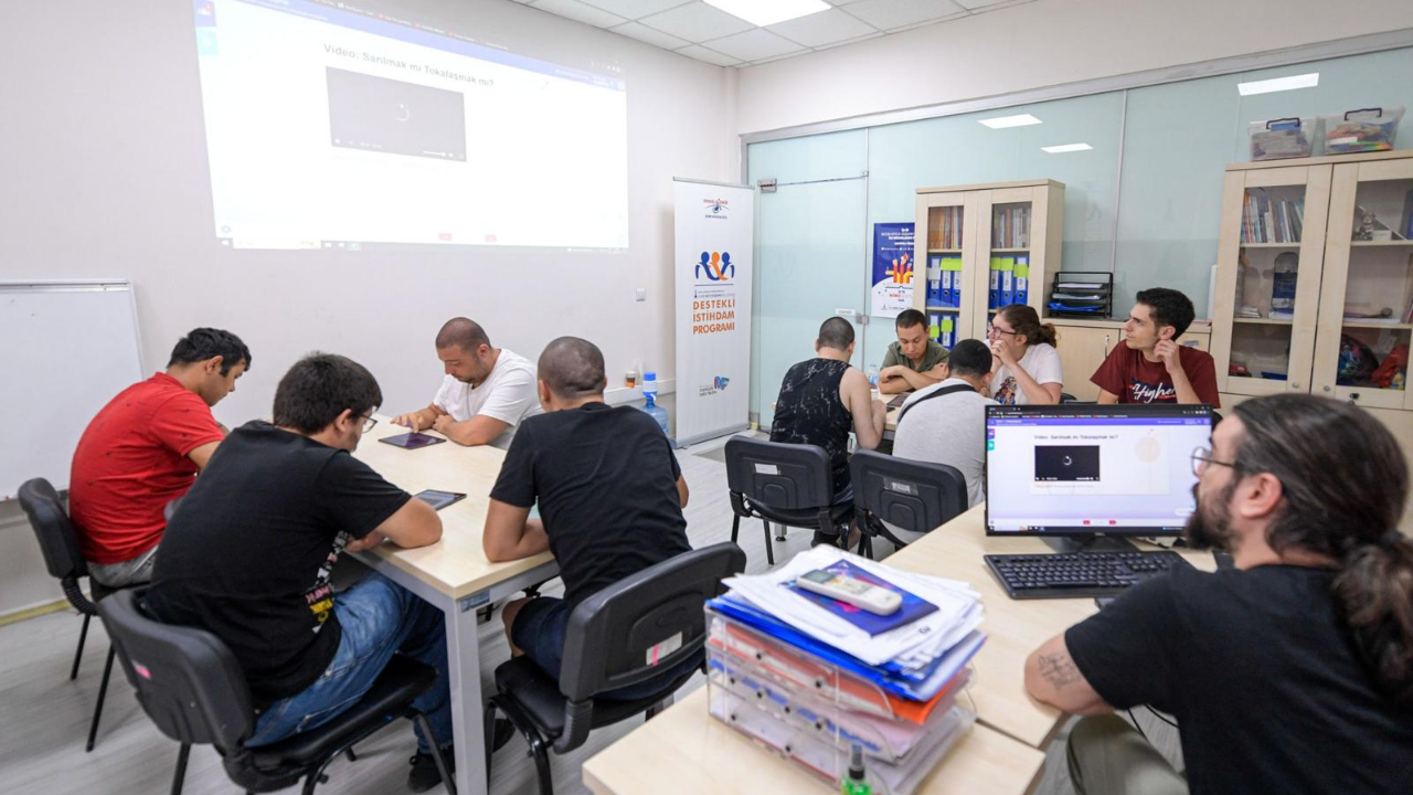 Nöroçeşitli gençlere istihdam köprüsü: İŞ İN