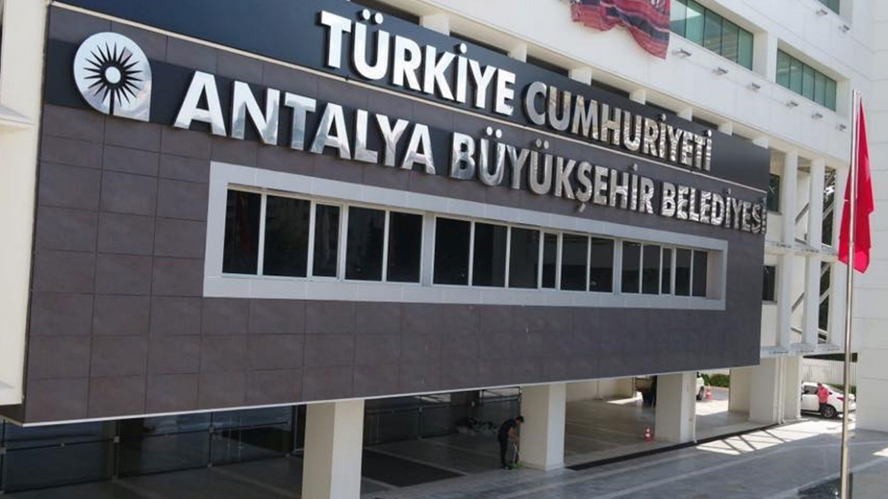 Son Dakika: İBB'den sonra bir operasyon da Antalya Büyükşehir Belediyesi'ne!