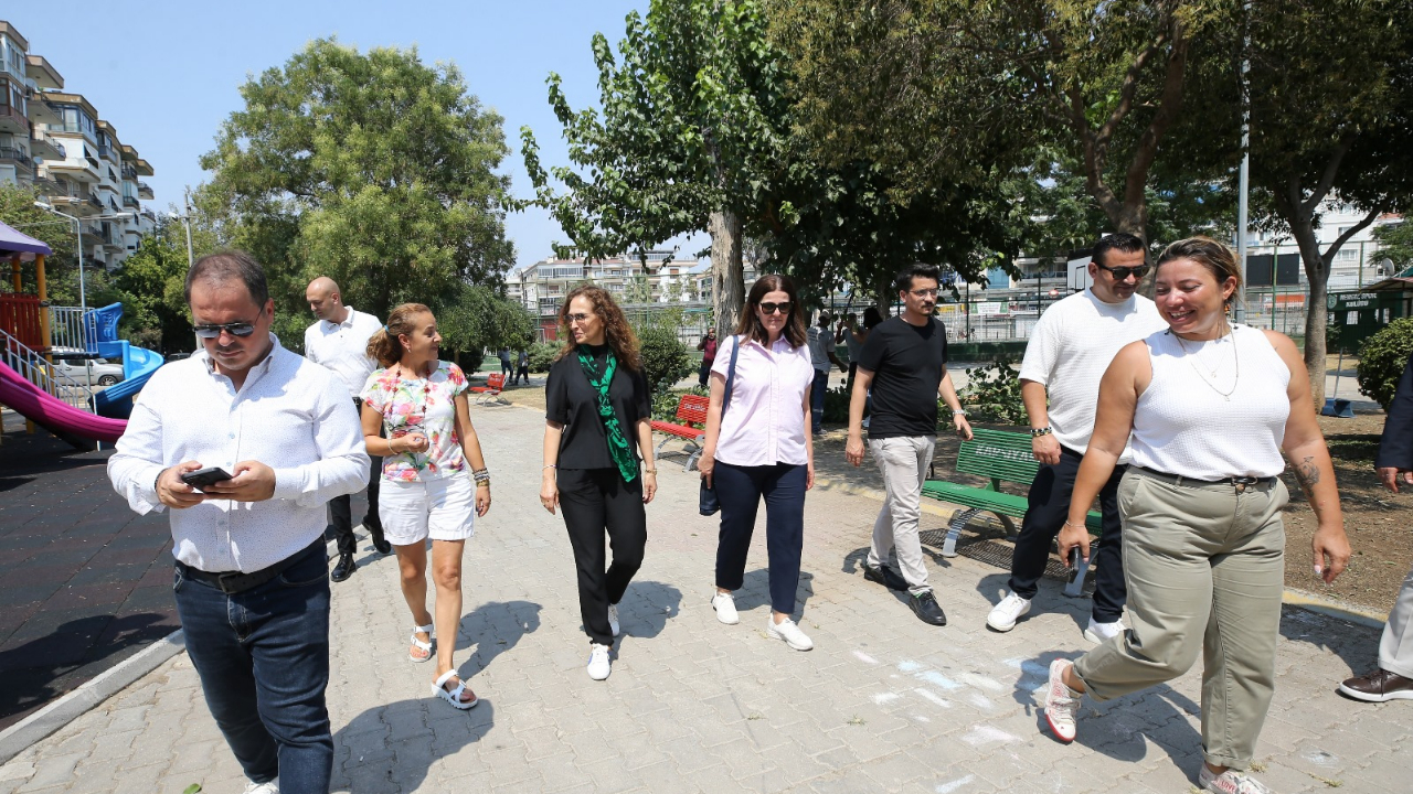 Karşıyaka’da parklara yoğun bakım