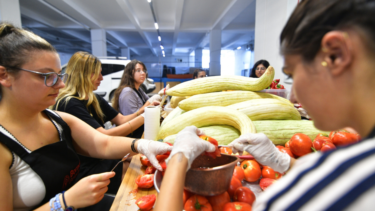Bornova’da atalık tohum geleceğe taşınıyor