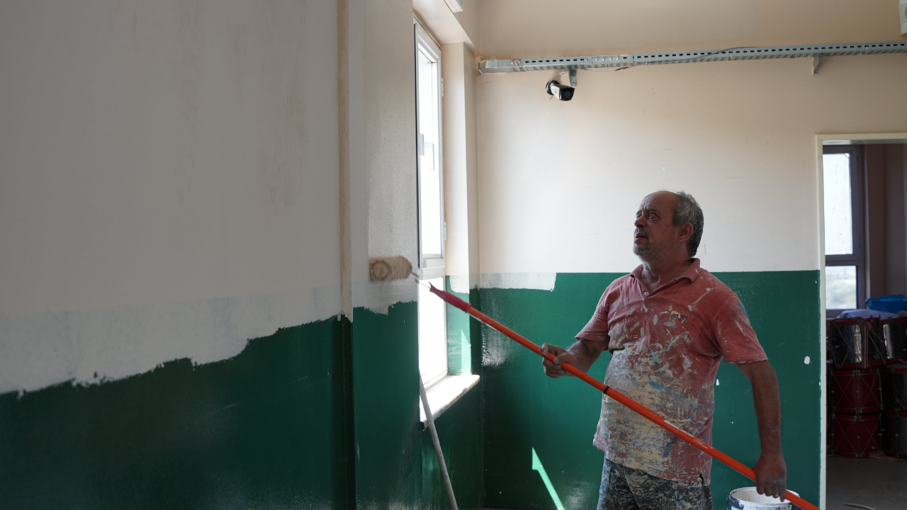 Kemalpaşa Belediyesi'nden okullara bakım ve onarım desteği