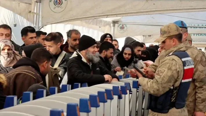 Suriye'ye pasaportla geçiş başladı