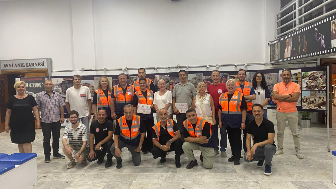 Depreme hazırlıklı olmanın birçok boyutuna mercek tutuldu