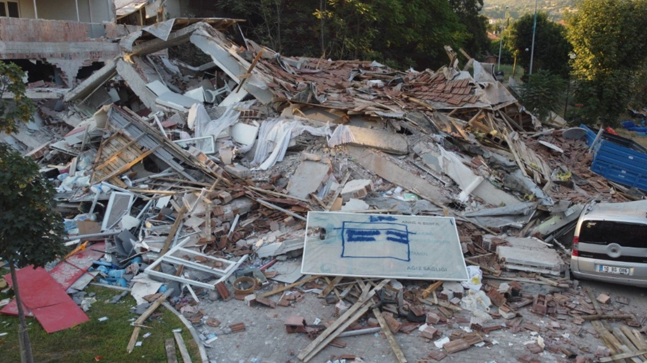 Sındırgı bu sabah da sallandı: Ahmet Ercan'dan Balıkesir'deki deprem fırtınasıyla ilgili açıklama! Yıkıcı deprem bekleniyor mu?
