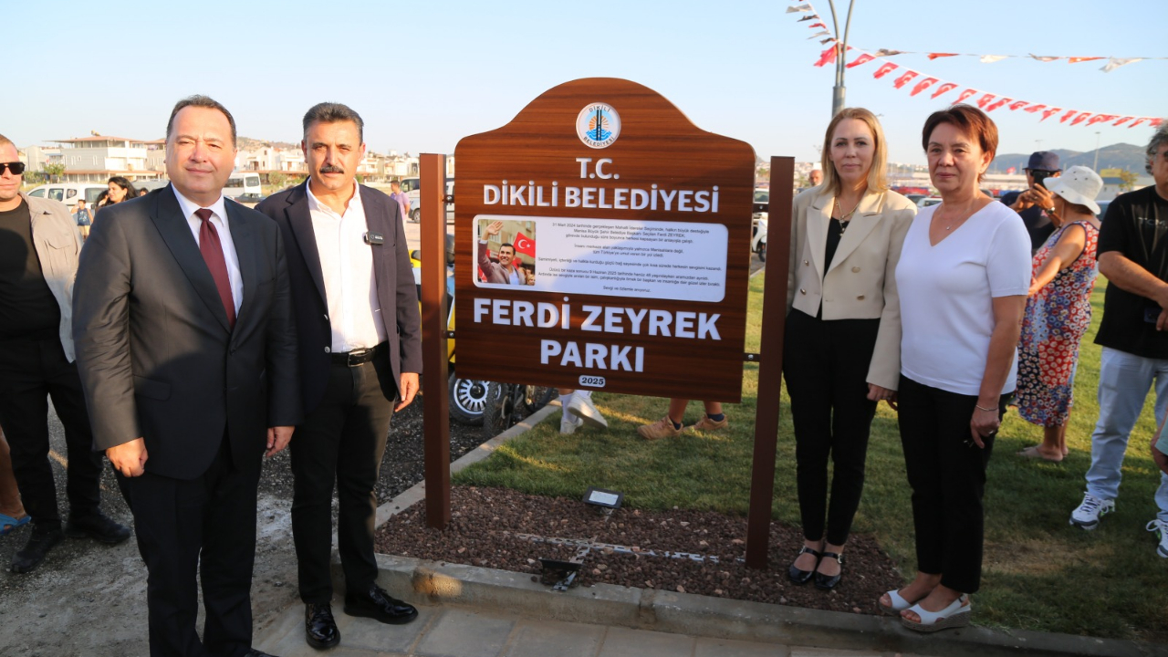 Dikili’de Ferdi Zeyrek Parkı Açıldı