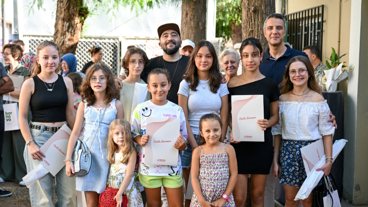 Bornovalı Çocuklardan Fotoğraf Sergisi