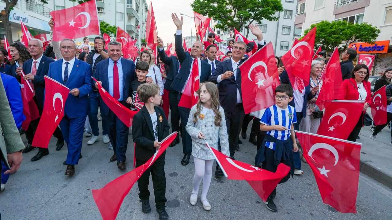 Gaziemir’de 30 Ağustos Zafer Bayramı halk dansları gösterisi ve konserle kutlanacak