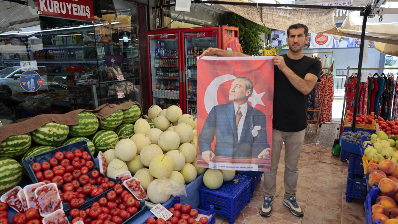 Konak Belediyesi’nden esnafa 30 Ağustos hediyesi