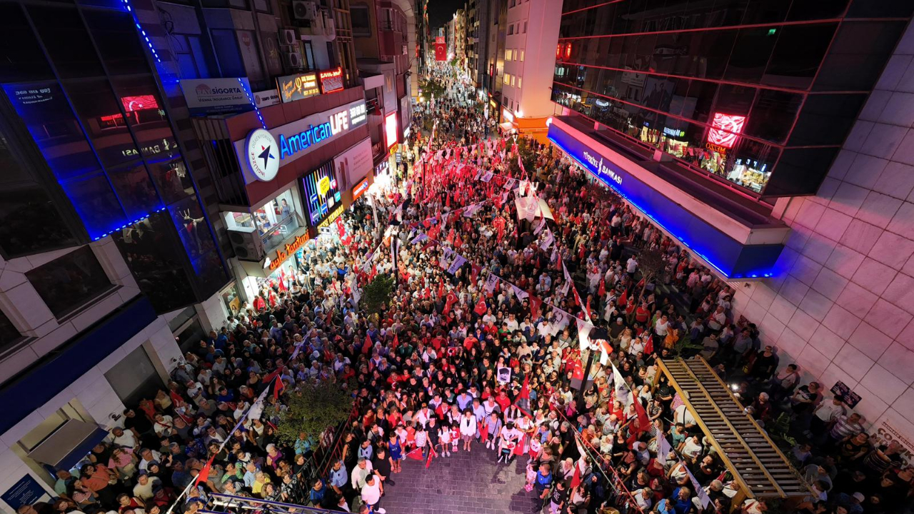 Karşıyaka’yı ‘zafer’ coşkusu sardı